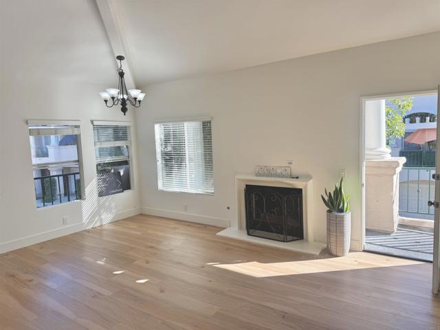 Detail Gallery Image 13 of 33 For 7215 Calabria Ct #74,  San Diego,  CA 92122 - 2 Beds | 2 Baths