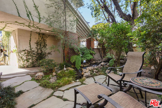 5020 Bluebell Avenue photo 5