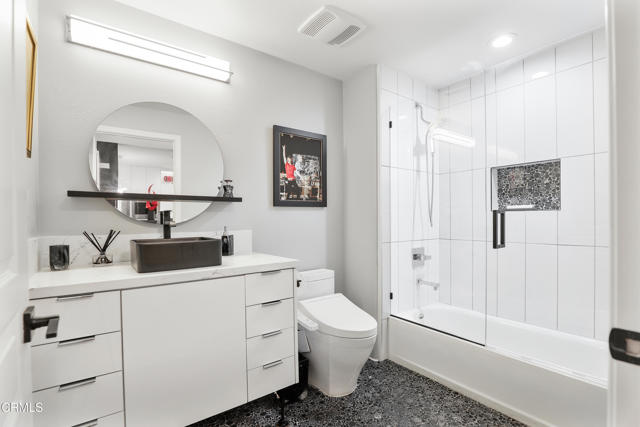 1524 Seabridge Lane, Oxnard CA: https://media.crmls.org/mediaz/fc09b5d3-6809-44ff-ab24-9c40d309f545.jpg