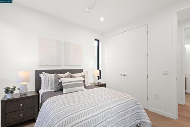 58 Vernon St, Oakland CA: https://media.crmls.org/mediaz/fc0a2933-3d5c-4058-a4ce-21a5c278732e.jpg