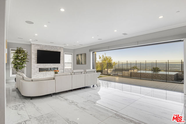 20254 Liverpool Way, Porter Ranch CA: https://media.crmls.org/mediaz/fc0a37c9-0e83-4cab-aa59-fdd8d9bbb674.jpg