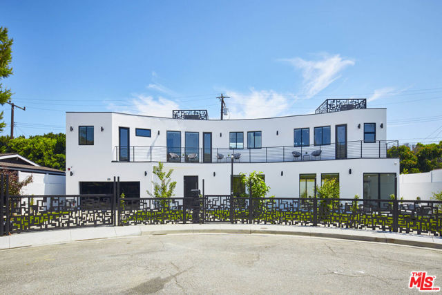 4338 Huntley Avenue, Culver City CA: https://media.crmls.org/mediaz/fc0a590e-316f-446a-a81f-82110eff8a90.jpg