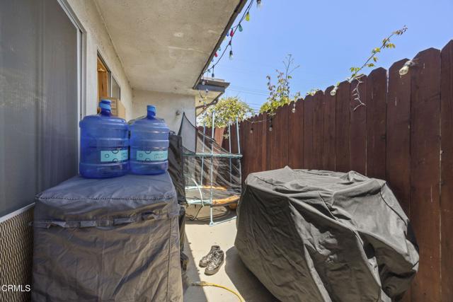 1401 Glenwood Drive, Oxnard CA: https://media.crmls.org/mediaz/fc0ad8b2-d318-4374-aee4-9dac05aa6152.jpg