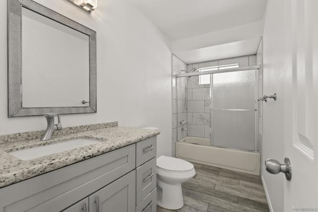 9811 Eucalyptus St, Spring Valley CA: https://media.crmls.org/mediaz/fc0c41c3-d18c-4287-a9f0-53094449f2e4.jpg