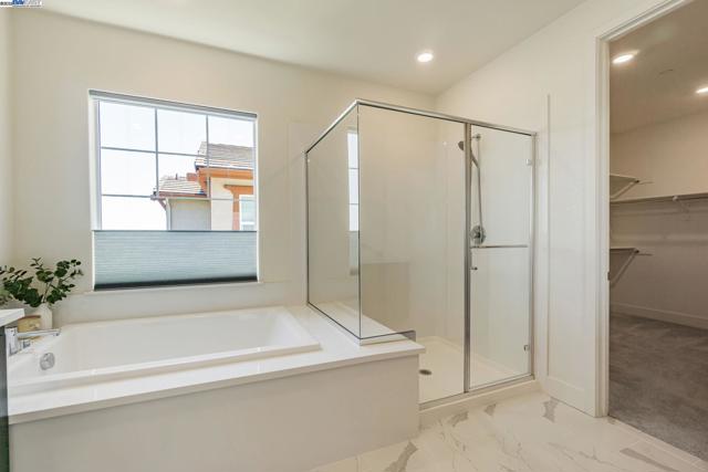 2002 Davoli Ct, San Ramon CA: https://media.crmls.org/mediaz/fc0c4644-3d27-4989-9079-e418daf5ea34.jpg
