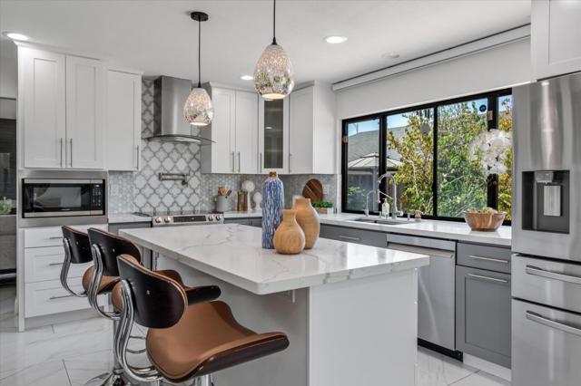 1269 Knollview Drive, Milpitas CA: https://media.crmls.org/mediaz/fc0c9ac2-5f2a-4051-9008-e6f2f1e31ff0.jpg