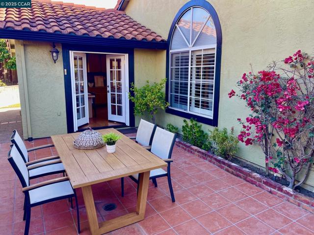 18905 Carson Lane, Castro Valley CA: https://media.crmls.org/mediaz/fc0cb619-a9b3-4377-82e3-c9fe5b26f5b2.jpg