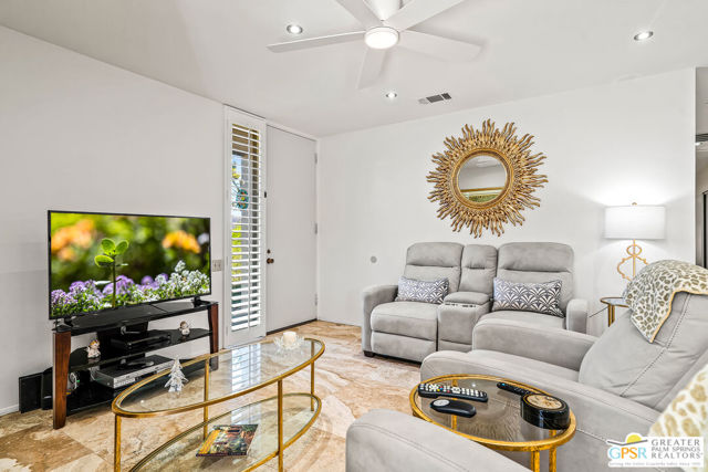 2522 N Whitewater Club Drive #D, Palm Springs, CA 92262