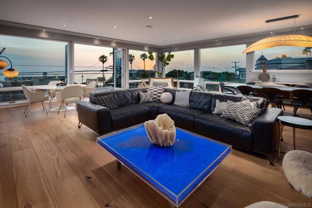 1521 Neptune Ave, Encinitas CA: https://media.crmls.org/mediaz/fc0dd568-0a15-44ac-bc98-be8317448f68.jpg