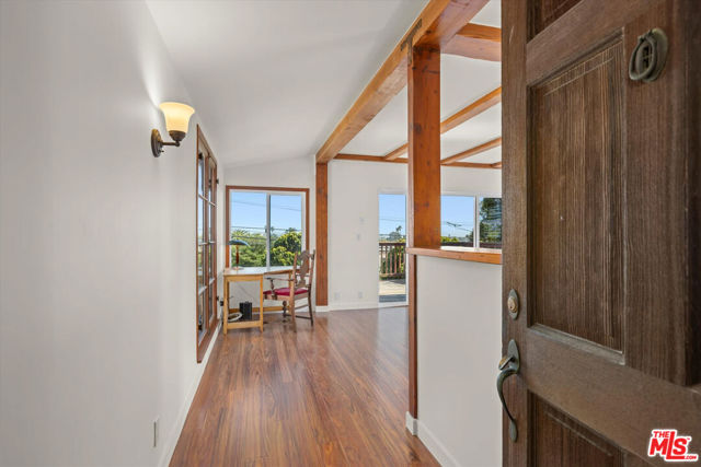 711 Pier Avenue, Santa Monica CA: https://media.crmls.org/mediaz/fc0e1856-6fd4-4508-8f7c-49f8801aa3b9.jpg