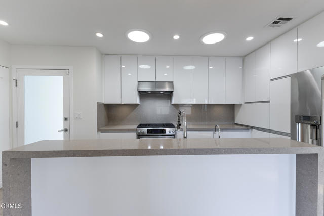 Detail Gallery Image 5 of 25 For 4531 El Camino Corto, La Canada Flintridge,  CA 91011 - 3 Beds | 2/1 Baths