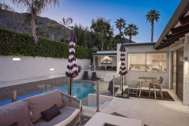 257 W El Camino Way, Palm Springs CA: https://media.crmls.org/mediaz/fc0e8a30-8b47-478b-bcef-36871cf66118.jpg
