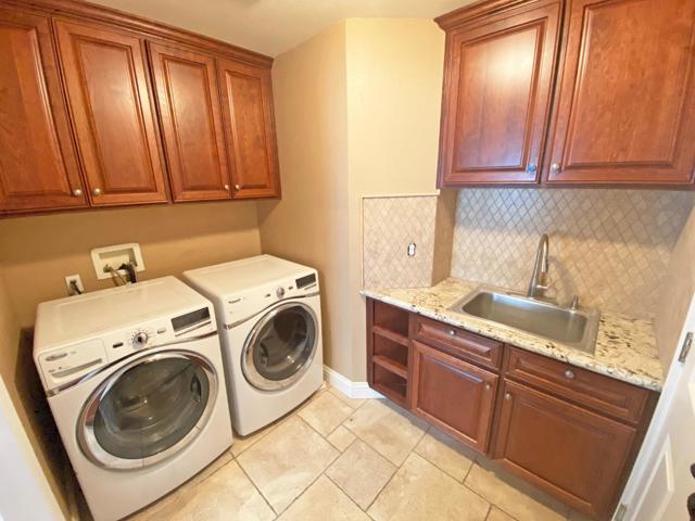 6279 Skywalker Drive, San Jose CA: https://media.crmls.org/mediaz/fc0ef0f5-025a-48fe-84c6-7bb9f0d726ab.jpg