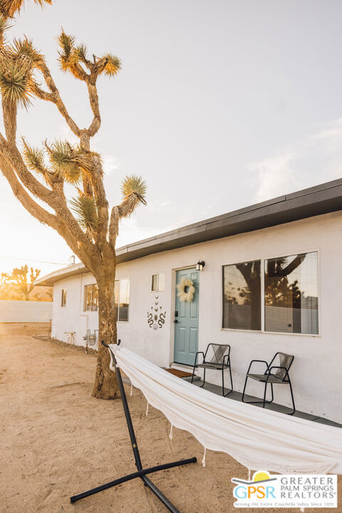 6974 Apache Trail, Yucca Valley CA: https://media.crmls.org/mediaz/fc0f5c12-5849-408a-ae2a-dd71314a9cf2.jpg