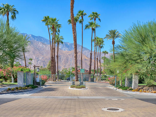 1150 Via Tenis, Palm Springs, CA 92262