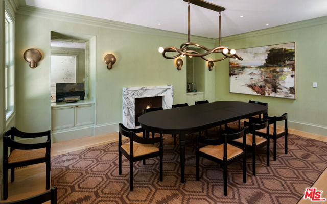 525 Spoleto Drive, Pacific Palisades CA: https://media.crmls.org/mediaz/fc0f8e39-870b-47d3-9ba5-981de5681ada.jpg