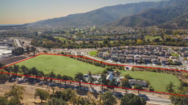 2480 Hecker Pass Road, Gilroy CA: https://media.crmls.org/mediaz/fc10bc60-6e03-4e43-b736-090dd0b156d2.jpg