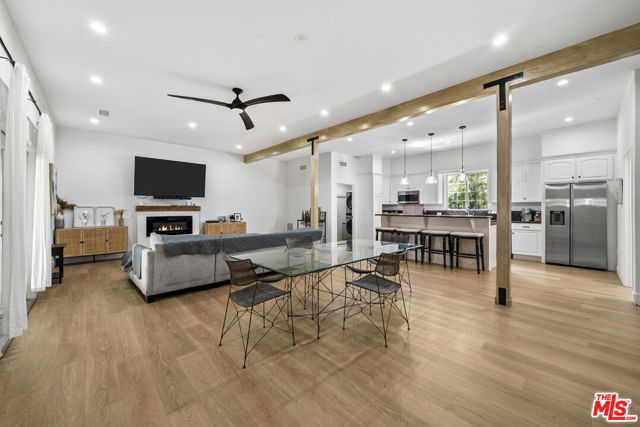 5656 Penfield Avenue, Woodland Hills CA: https://media.crmls.org/mediaz/fc10cefe-a722-48b9-9478-267b019d8b6d.jpg