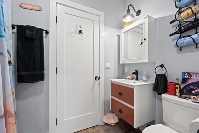 413 Delaware St, Imperial Beach CA: https://media.crmls.org/mediaz/fc110598-d0a6-4253-b4c3-769d2a41db28.jpg