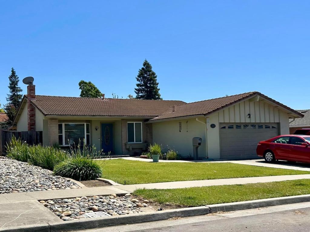 3326 San Rivas Drive