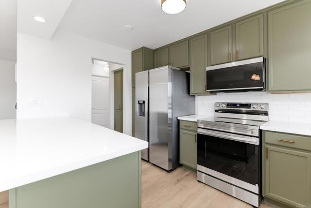 615 Fredricks Avenue, Oceanside CA: https://media.crmls.org/mediaz/fc11b261-bee3-4aad-abcf-bf31a4de8b95.jpg
