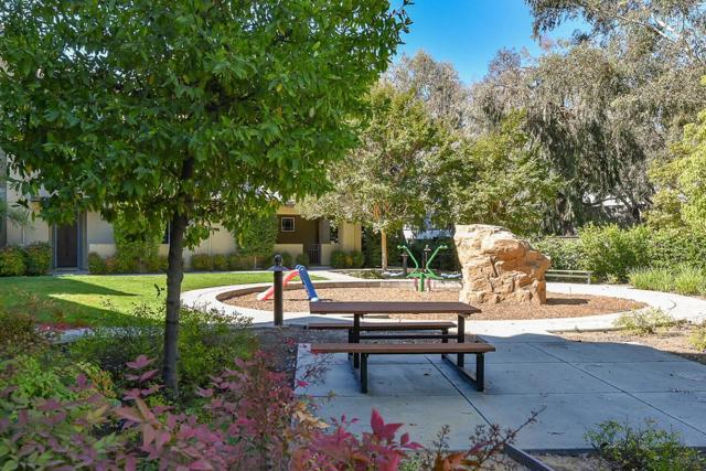 1113 Trinity Lane, Palo Alto CA: https://media.crmls.org/mediaz/fc11f124-6c27-4a99-bfaf-4c49d333fa0f.jpg