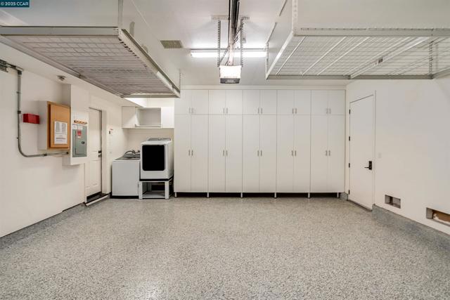 9752 Belladonna Dr, San Ramon CA: https://media.crmls.org/mediaz/fc138e77-ae36-4c9c-ba30-ba2e75260ce0.jpg