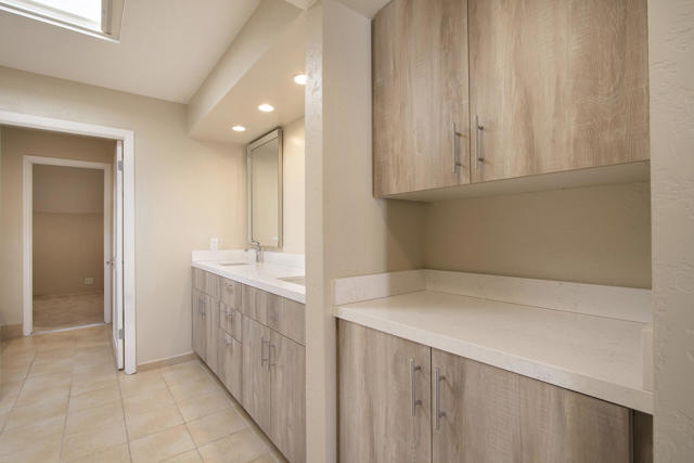 Image 28 of 42 For 73318 Shadow Mountain Drive B