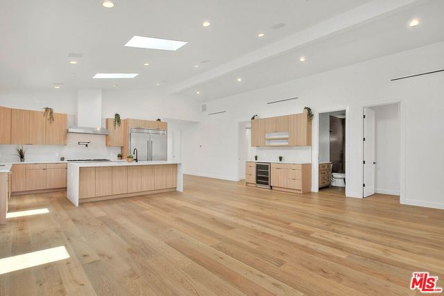 4516 W 63rd Street, Los Angeles CA: https://media.crmls.org/mediaz/fc152234-5df2-48e6-8a9f-e80059ba2d98.jpg
