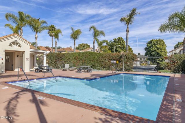 7748 Paso Robles Street, Ventura CA: https://media.crmls.org/mediaz/fc15489c-28f7-4679-ab75-e35f5672e8bb.jpg