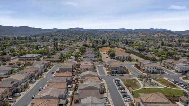 738 Sullivan Way, Gilroy CA: https://media.crmls.org/mediaz/fc15a9ee-6cc9-409c-b3b3-90ebb2a773bd.jpg