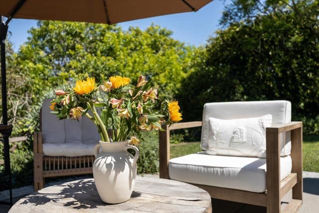 5125 El Secreto, Rancho Santa Fe CA: https://media.crmls.org/mediaz/fc15bfc7-dc1b-4edd-87dd-9647568b4f10.jpg