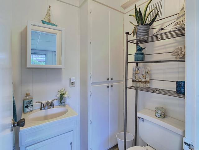 Detail Gallery Image 11 of 47 For 350 N El Camino Real Spc 48,  Encinitas,  CA 92024 - 2 Beds | 2/1 Baths