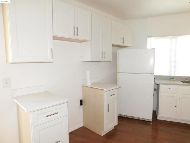 3411 Del Monte Way, San Leandro CA: https://media.crmls.org/mediaz/fc16ebf0-249d-44c0-8919-079a05603c68.jpg