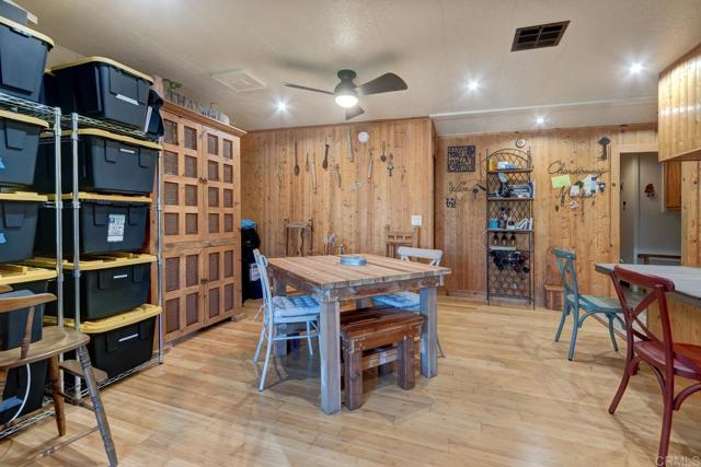 Detail Gallery Image 2 of 35 For 1380 Oak Hill Dr #42,  Escondido,  CA 92026 - 3 Beds | 2 Baths