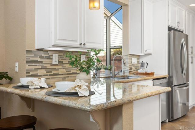 820 Daphne Court, Carlsbad CA: https://media.crmls.org/mediaz/fc1869a0-094d-486e-a6cc-9d994fcc0f0d.jpg