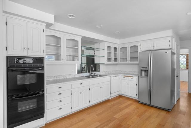 1440 Forest Avenue, Carlsbad CA: https://media.crmls.org/mediaz/fc18e24c-9e4a-415d-b17d-3a8b2e48c60c.jpg
