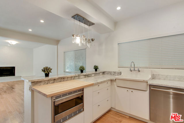 828 Westmount Drive, West Hollywood CA: https://media.crmls.org/mediaz/fc18f11d-5083-4c8a-afdc-2eafd747e10b.jpg
