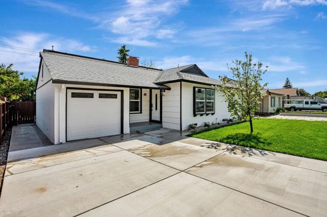 109 Maple Street, Vacaville CA: https://media.crmls.org/mediaz/fc1a79c2-01e2-43db-8d9e-a1bf4ff3b4f1.jpg