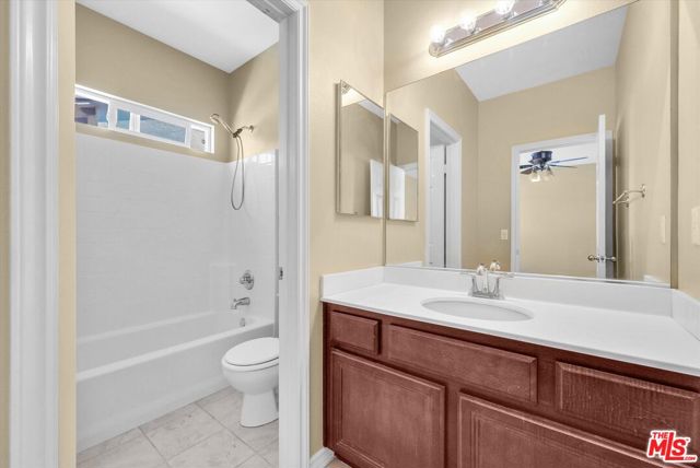 5611 Scharf Avenue, Fontana CA: https://media.crmls.org/mediaz/fc1b95f4-c53f-4e09-8c52-49f960f0186b.jpg
