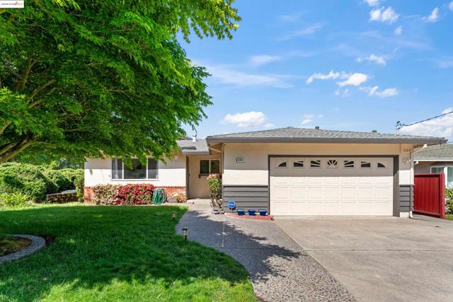 2305 Marlin Court, Pinole CA: https://media.crmls.org/mediaz/fc1d00fb-c61d-4dfe-9386-bdfc407749f4.jpg