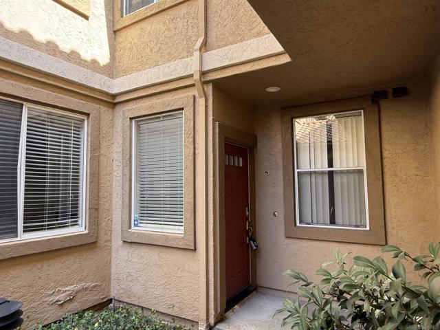 12530 Heatherton Ct, San Diego CA: https://media.crmls.org/mediaz/fc1d05a1-8223-4921-9271-e00ecad17fe1.jpg