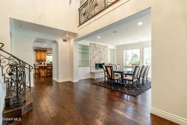 483 Via Merla, Newbury Park CA: https://media.crmls.org/mediaz/fc1d2f53-bb35-4e7c-ba36-c6e855255c61.jpg