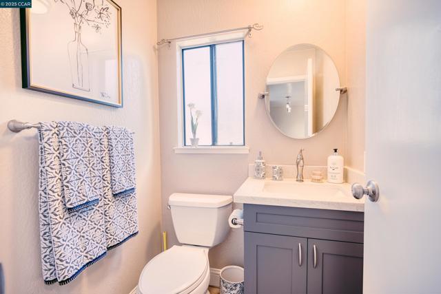 1821 Paseo Laguna Seco, Livermore CA: https://media.crmls.org/mediaz/fc1dd835-8629-405b-8d58-87cc40bc3aaf.jpg