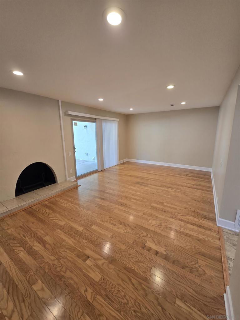 4044 Loma Riviera Cir - photo 12