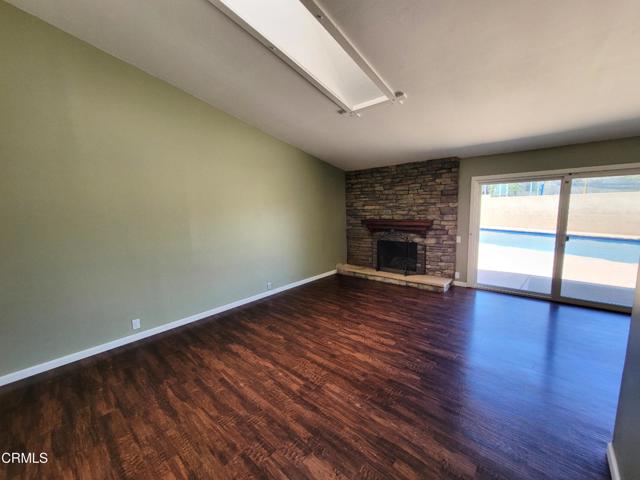 6673 Sora Street, Ventura CA: https://media.crmls.org/mediaz/fc1f185b-659e-445b-93f5-d7390d3cf5be.jpg