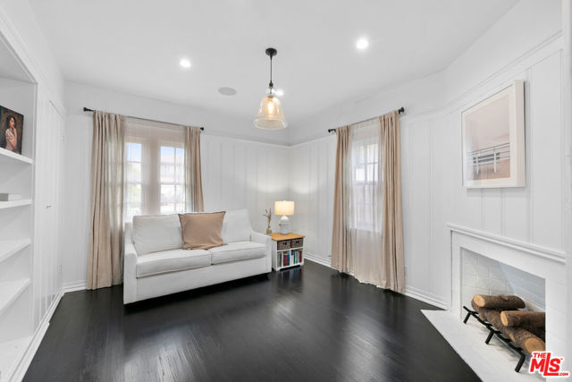 10736 Le Conte Avenue, Los Angeles CA: https://media.crmls.org/mediaz/fc1f2761-9dae-4465-9cc1-c1df3ee02396.jpg