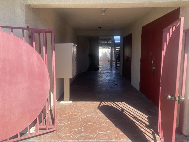 390 E Madison, El Cajon CA: https://media.crmls.org/mediaz/fc1f44c7-e155-4b4d-8861-3f893d9f2d8f.jpg