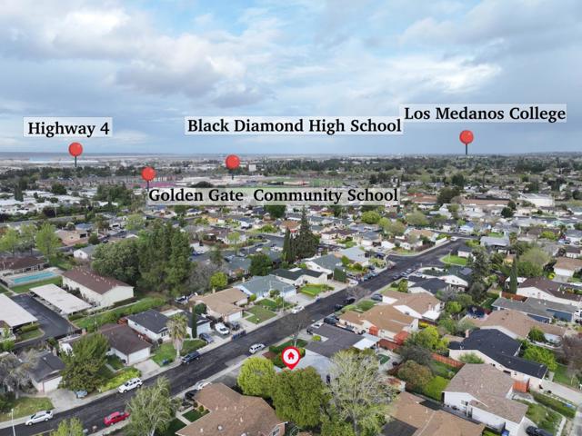 948 Golden Leaf Way, Pittsburg CA: https://media.crmls.org/mediaz/fc20b450-7861-4306-9b34-524d889c9f84.jpg