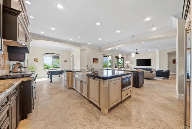 5102 Espinoza Road, El Cajon CA: https://media.crmls.org/mediaz/fc21c419-56f1-4505-a7a7-8f333ca9960d.jpg